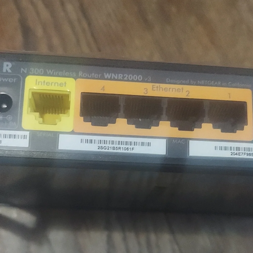 5 For $10 M&M Netgear Black Wireless Router - Picture 12 of 13